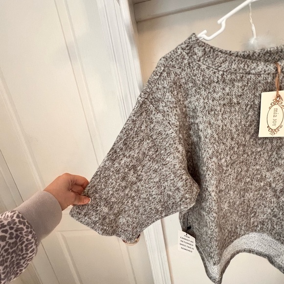 FINAL PRICE NWT MIA Joy Sweater - Picture 4 of 6